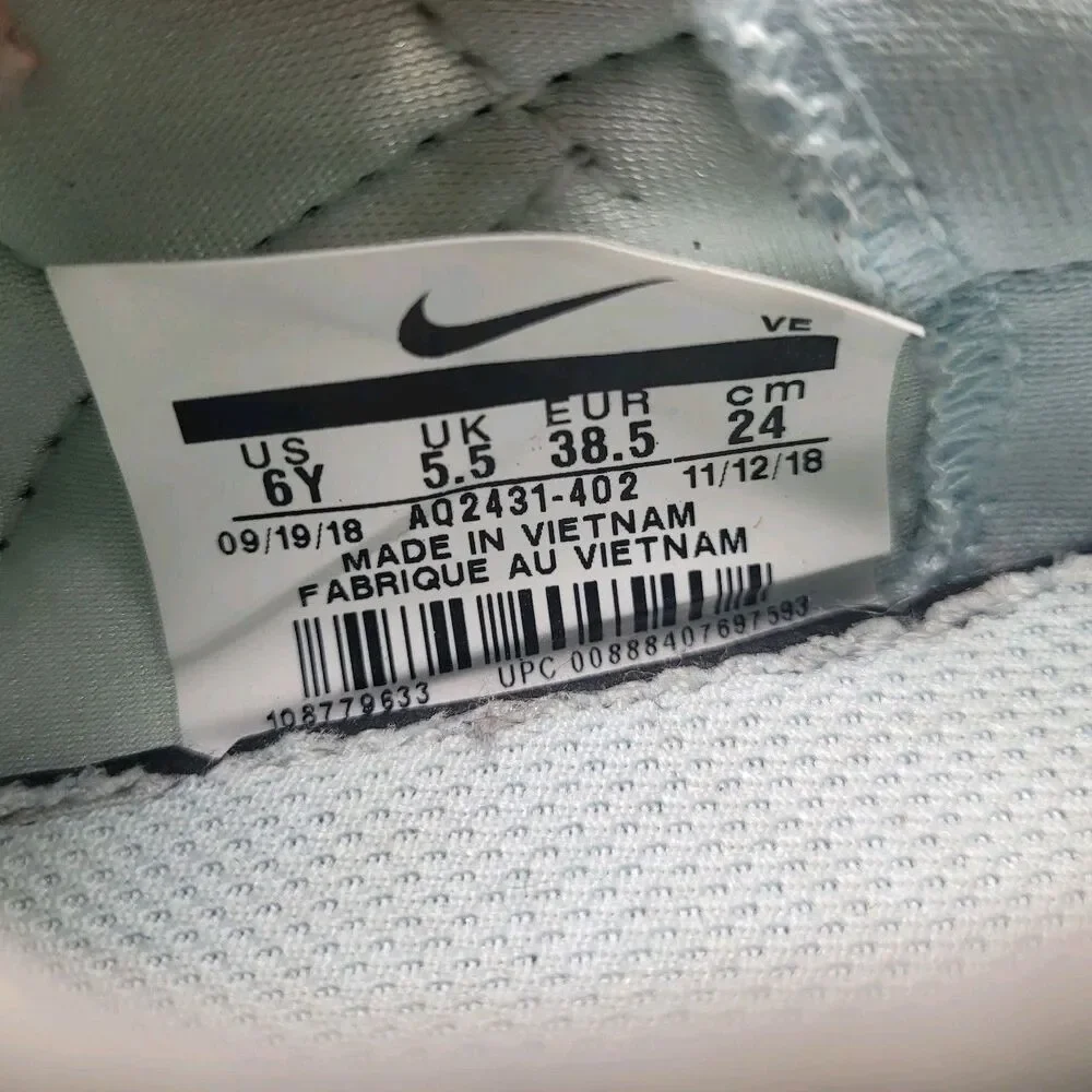 Nike Huarache E.D.G.E. Kids Size 6Y/ Women size 7.5 